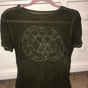 Green lightweight t shirt